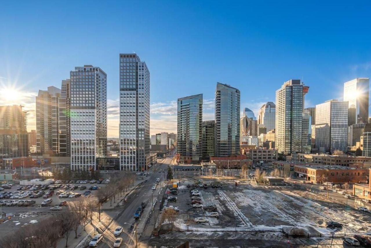 Luxury On The 9th Floor Near Stampede, Complimentary Wine, 2 Car Ug Parking Appartement Calgary